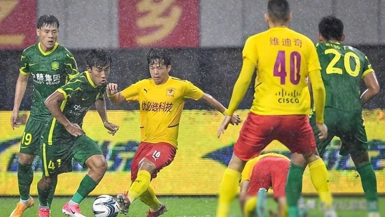 包含最后时刻中超传出新动向,深圳队外线爆发,高层表态——气氛紧张,更衣室氛围转暖的词条 包含最后时刻中超传出新动向,深圳队外线爆发,高层表态——气氛紧张,更衣室氛围转暖的词条
