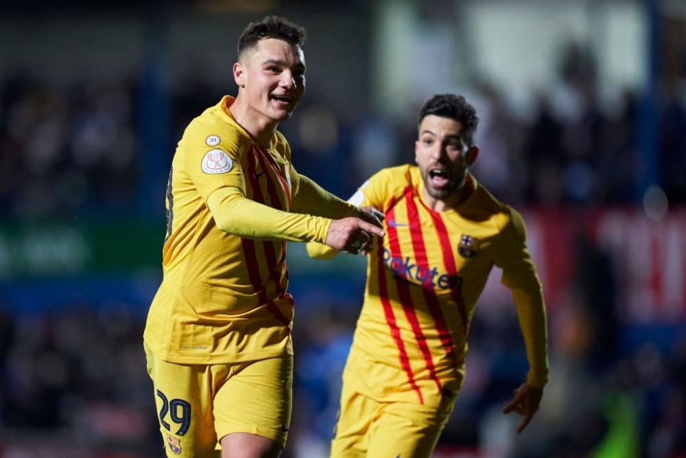 今夜体能课后，皇家社会调整名单备战国王杯，话题不断，赛季目标并未改变的简单介绍